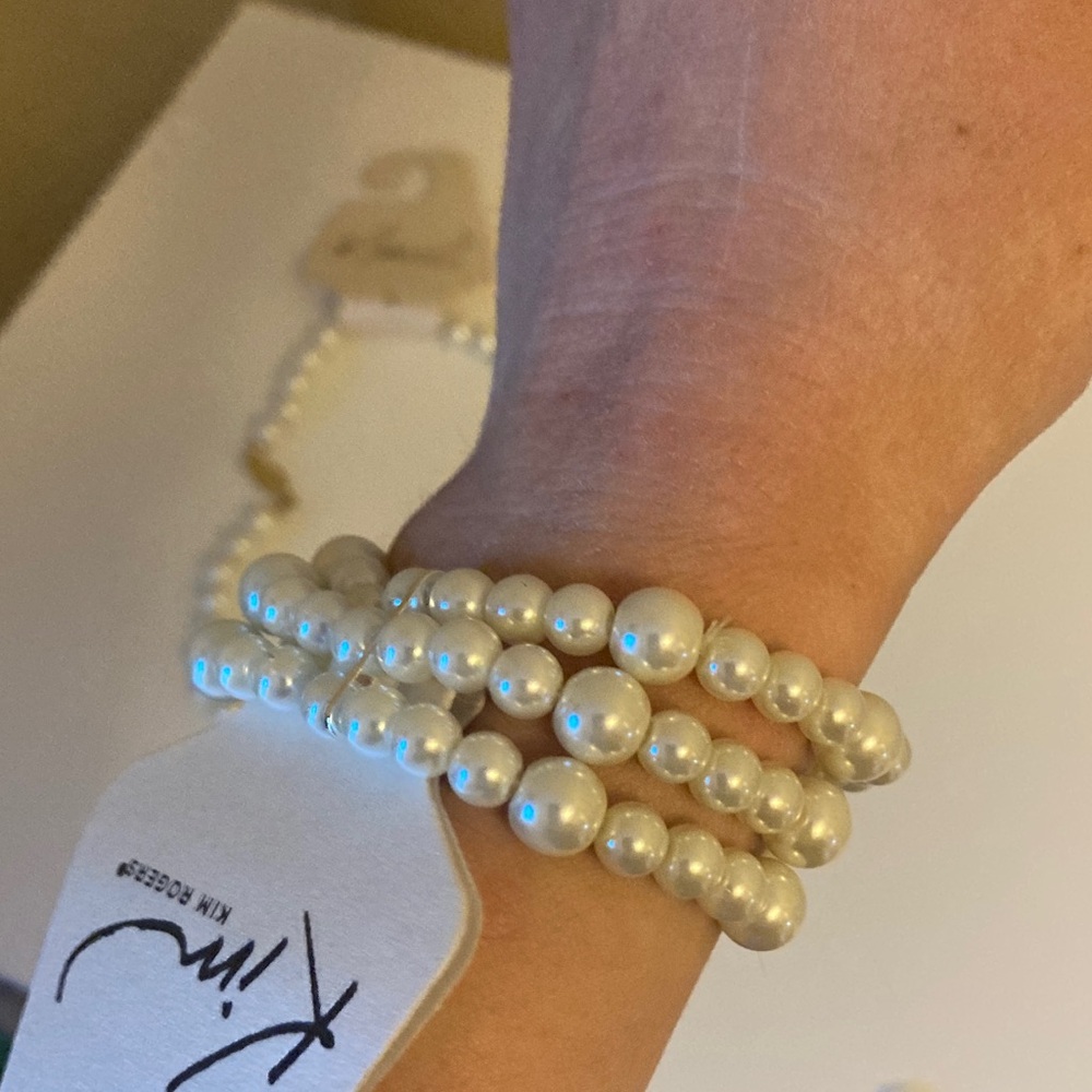 Kim Rogers Classic Cream Pearl Style Bracelet & Necklace Set - Picture 3 of 11